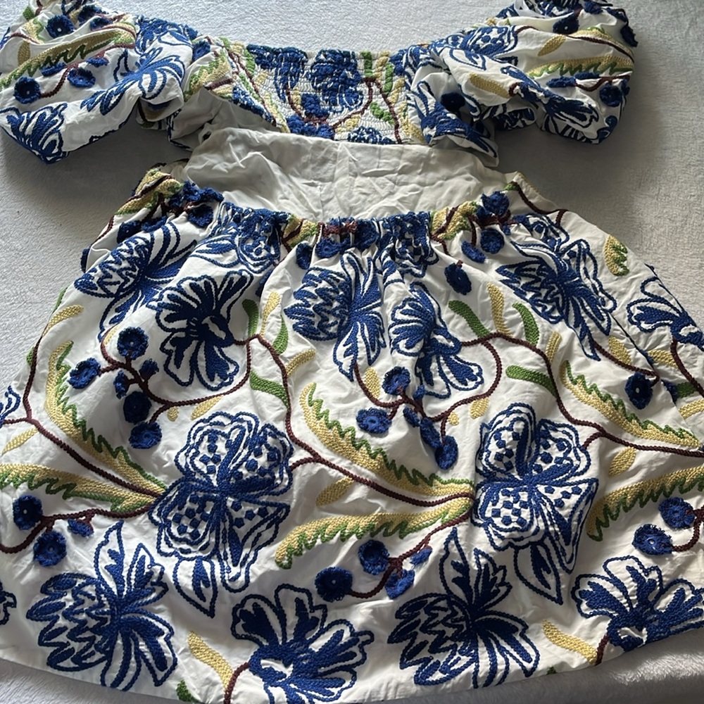 Floral Embroidered anthropologie dress - Picture 6 of 7